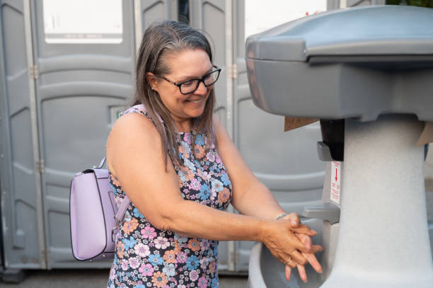 Best Portable toilet rental cost  in Ravenna, OH